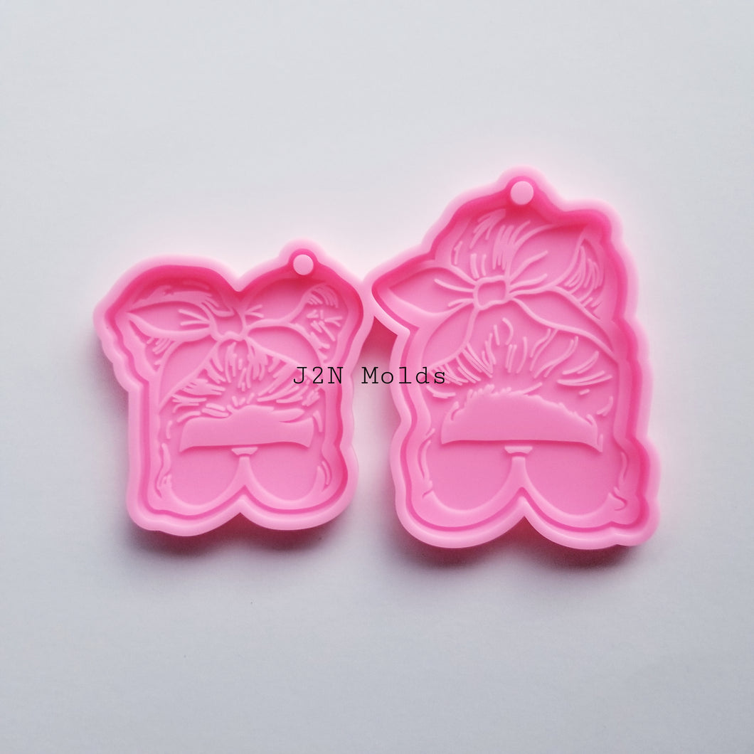 Mom and daughter bun keychain mold