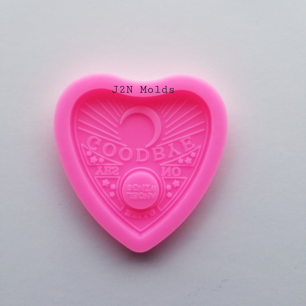 Shiny heart/planchette phone grip mold