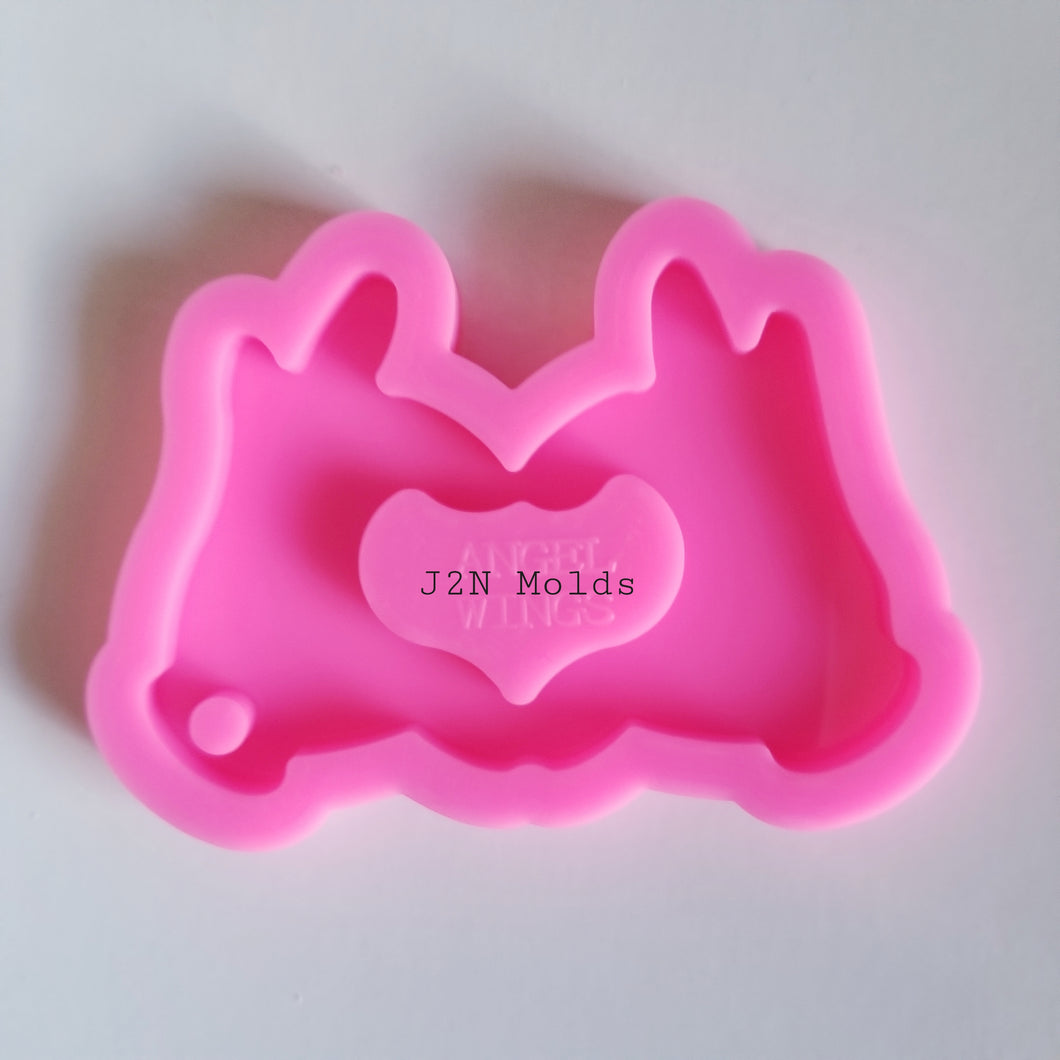 Shiny hands with heart keychain mold