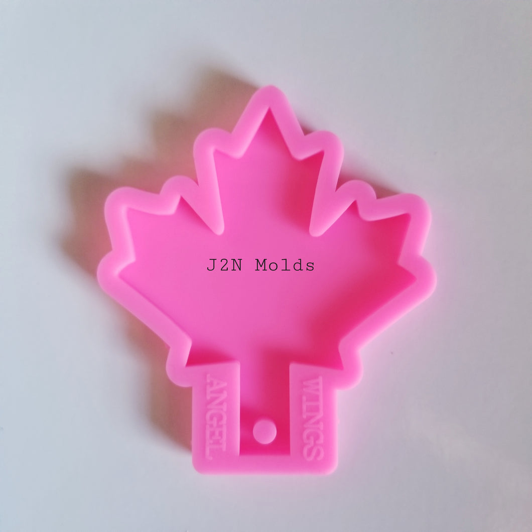 Shiny maple leaf keychain mold