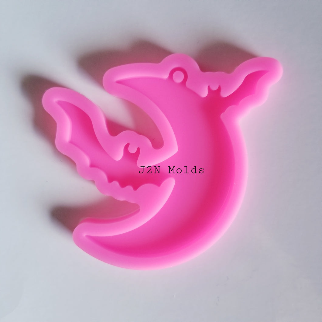 Shiny bat/moon keychain mold