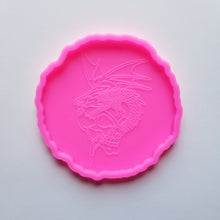 Load image into Gallery viewer, Skull/dragon coaster mol
