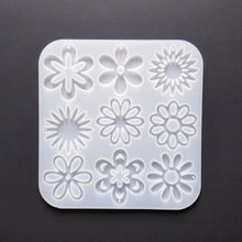 Load image into Gallery viewer, Flower pendant mold
